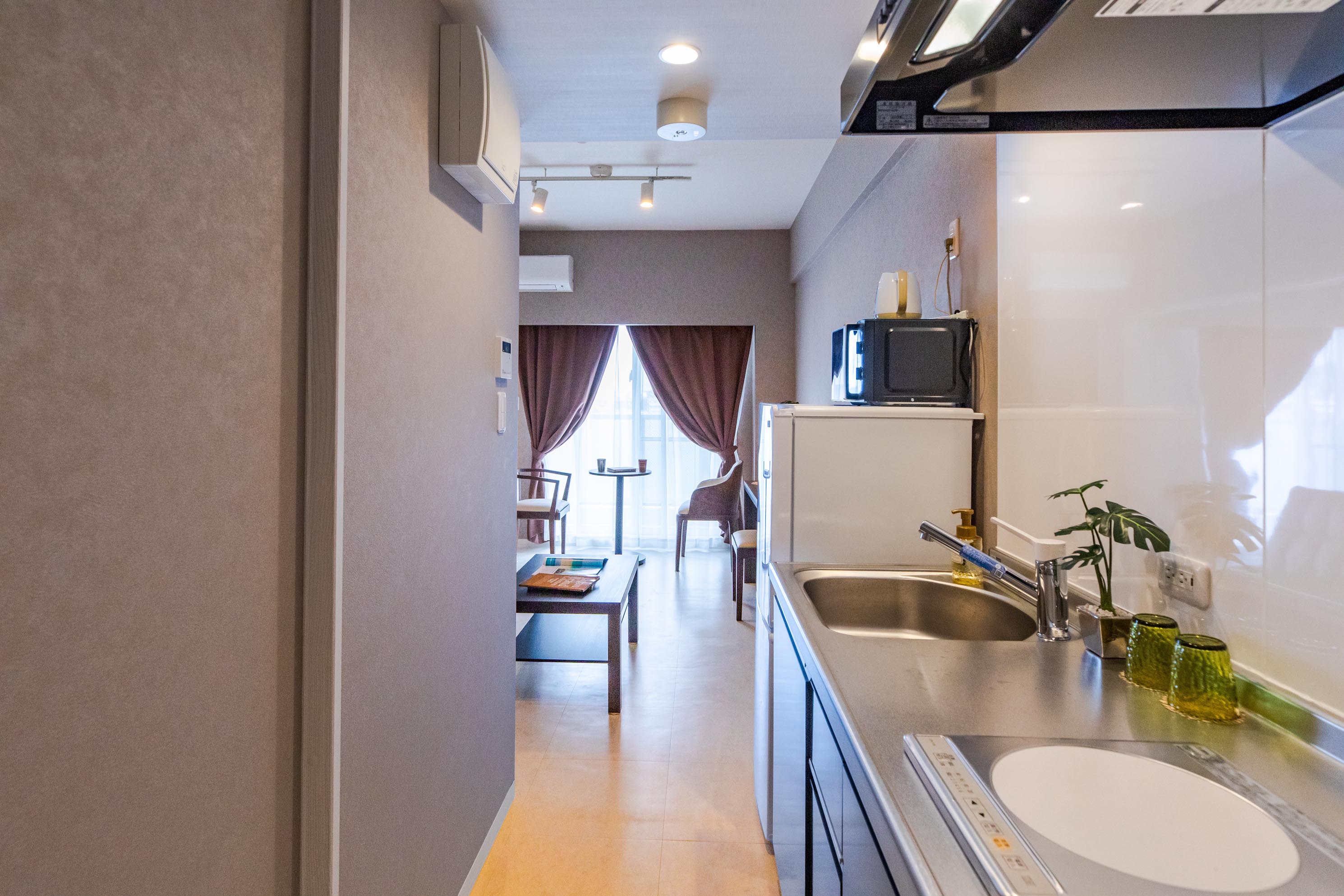 HOTEL KINJO 南風原こども病院前 510 デラックストリプル【33平米】 キッチン