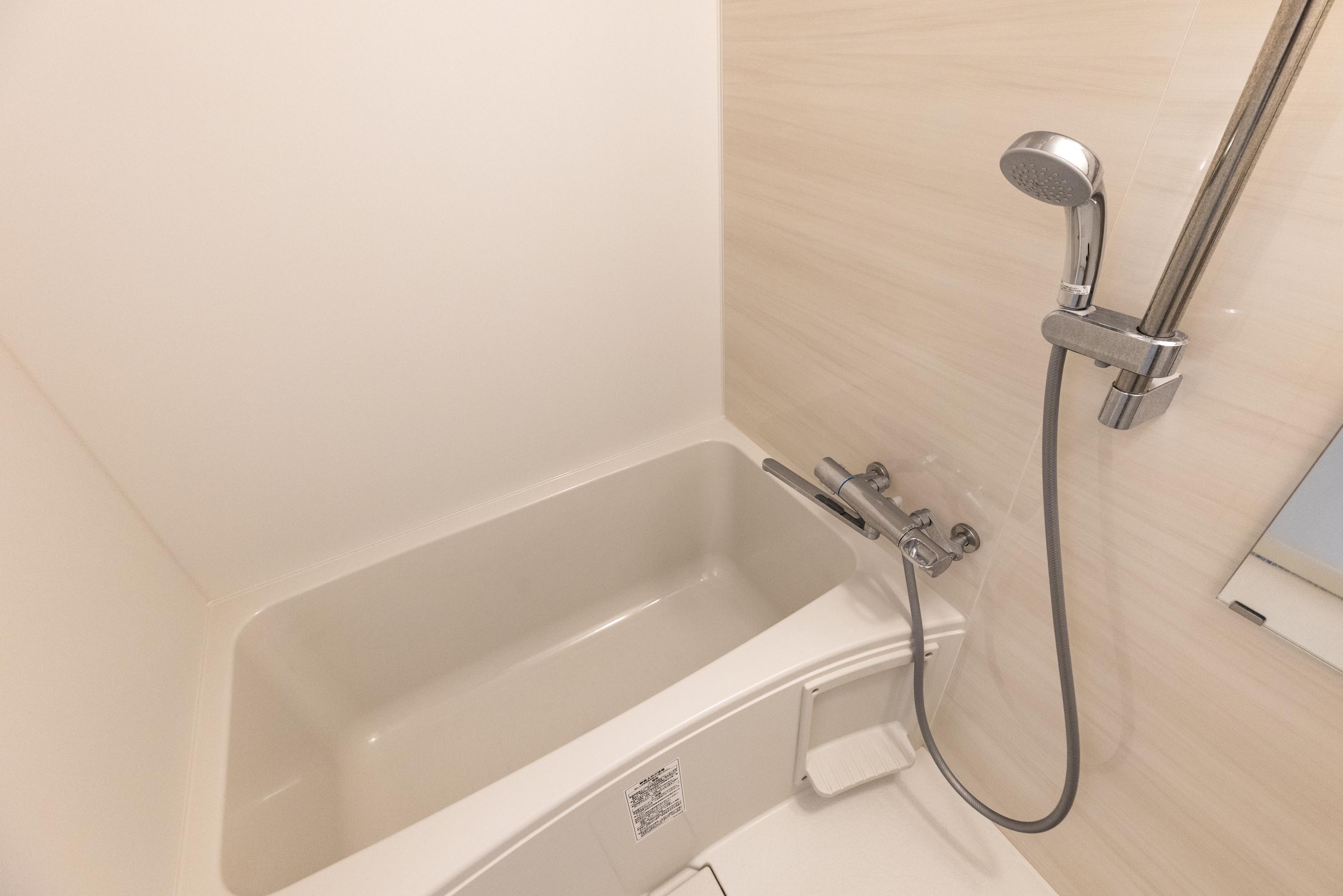 HOTEL KINJO 石垣 En 55 洗濯機付 セミダブルルーム【22平米】 浴 rooms