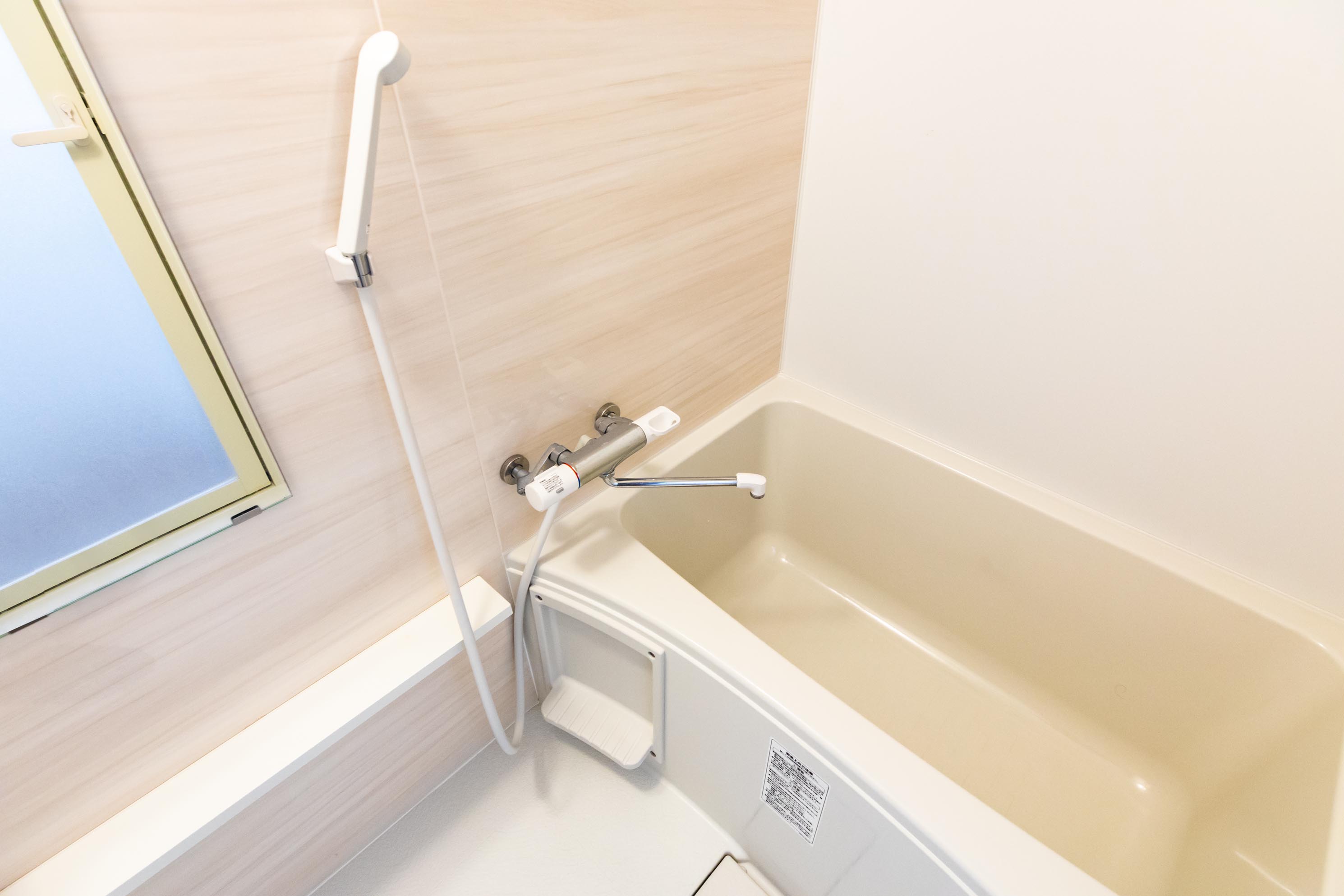 HOTEL KINJO 国際通り平和通り 83 ダブルルーム【28平米】 浴 rooms